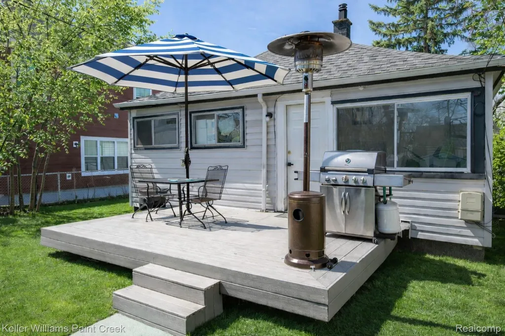 21414 Westview Avenue Royal Oak Charter Township MI 48220