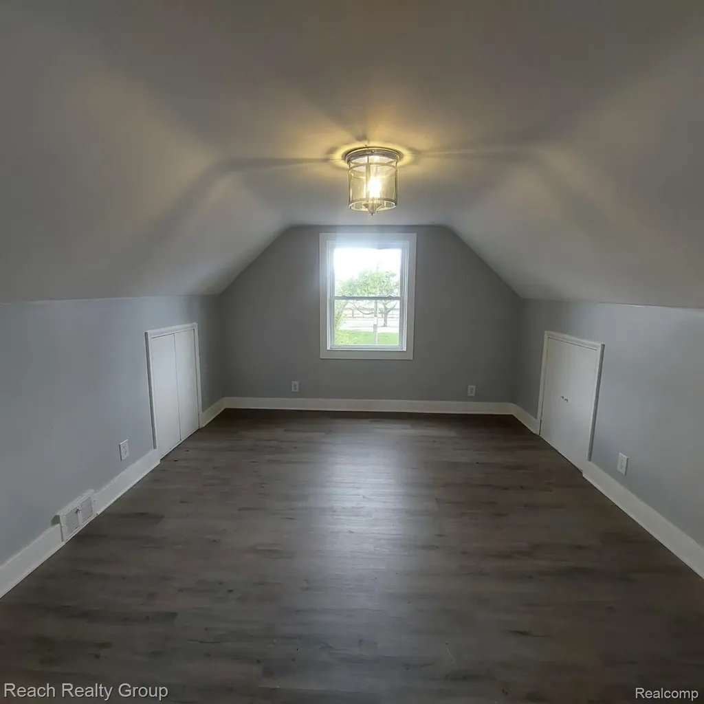 18076 Washburn Street Detroit City MI 48221