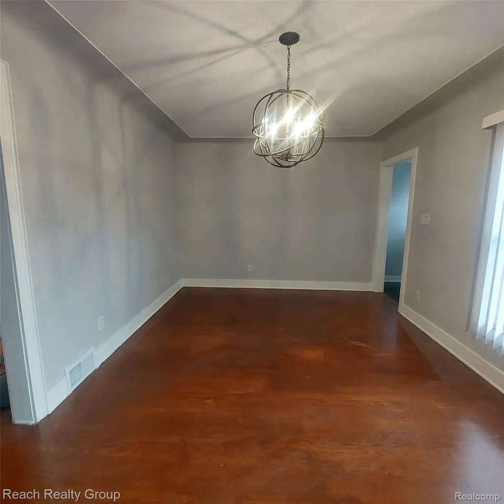 18076 Washburn Street Detroit City MI 48221