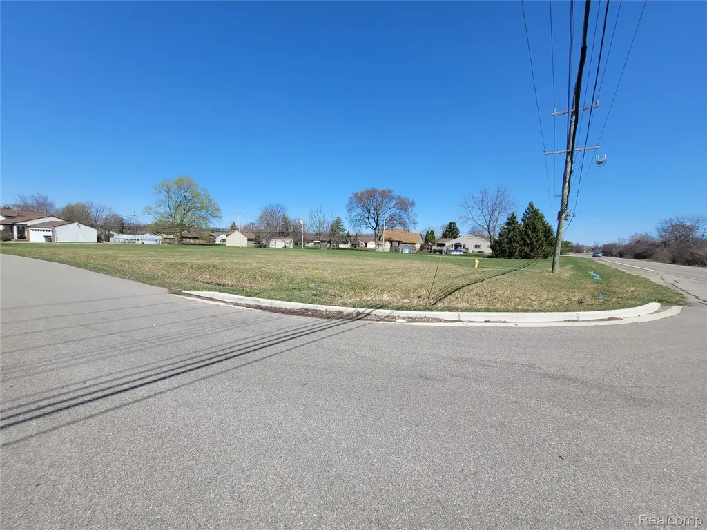 00 Little Mack Clinton Charter Township MI 48036
