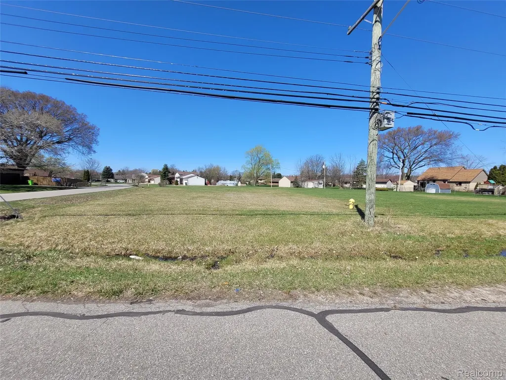 00 Little Mack Clinton Charter Township MI 48036