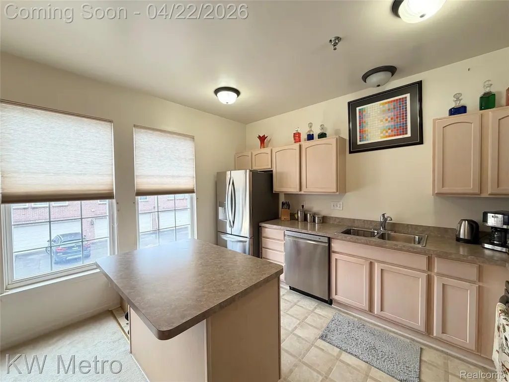 25409 Saint James Southfield City MI 48075
