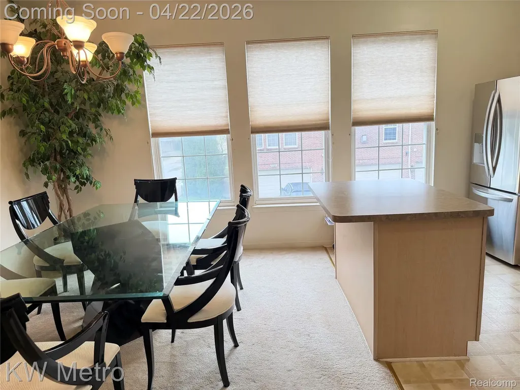 25409 Saint James Southfield City MI 48075