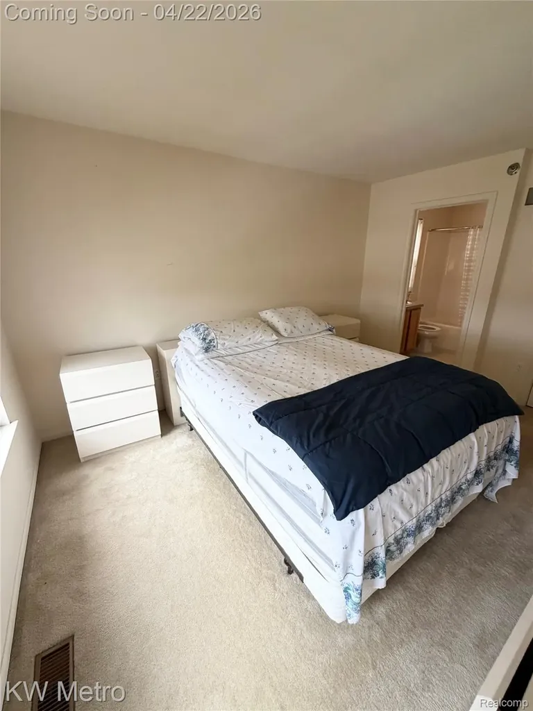 25409 Saint James Southfield City MI 48075