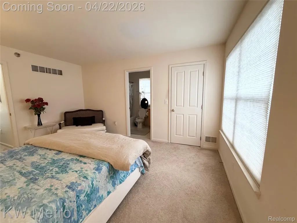 25409 Saint James Southfield City MI 48075