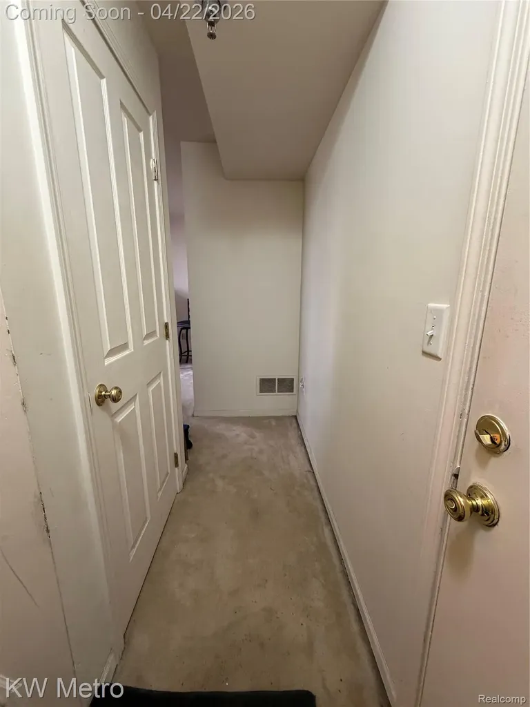 25409 Saint James Southfield City MI 48075