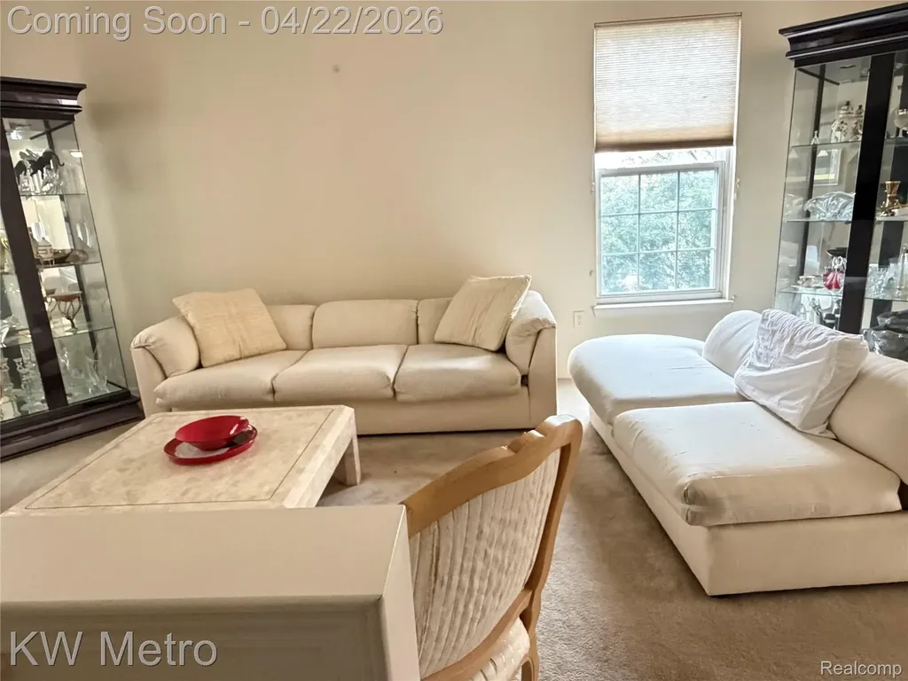 25409 Saint James Southfield City MI 48075