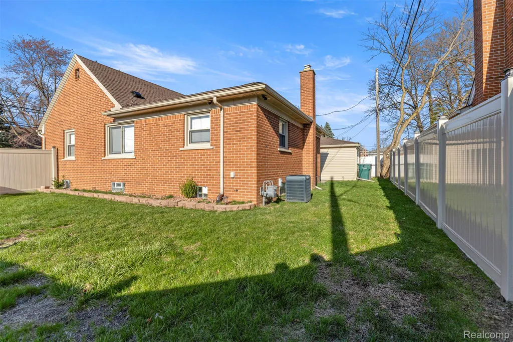 24161 Oxford Street Dearborn City MI 48124