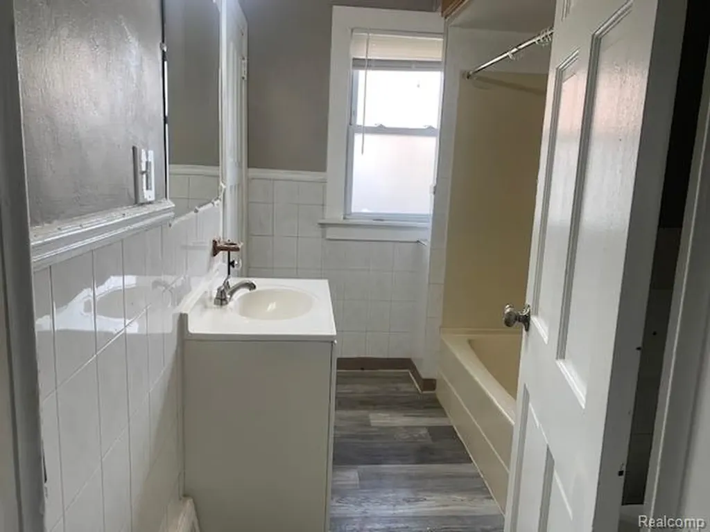 198 Fairmont Street River Rouge City MI 48218