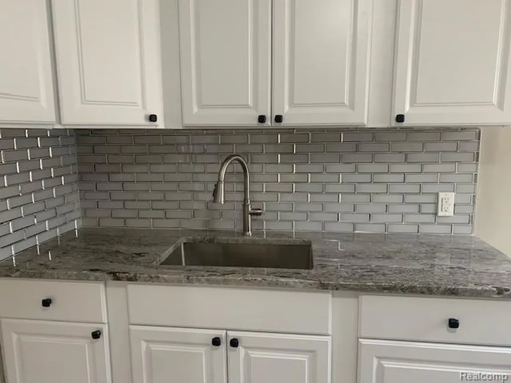 198 Fairmont Street River Rouge City MI 48218