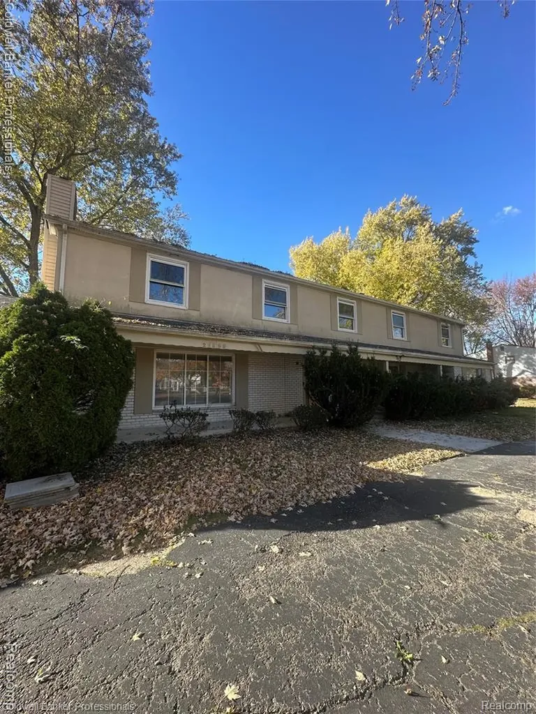 29585 Woodhaven Lane Southfield City MI 48076