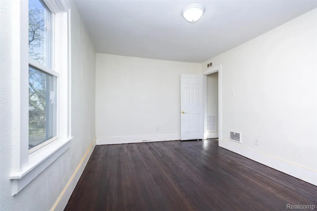 2261 Lawrence Street Detroit City MI 48206