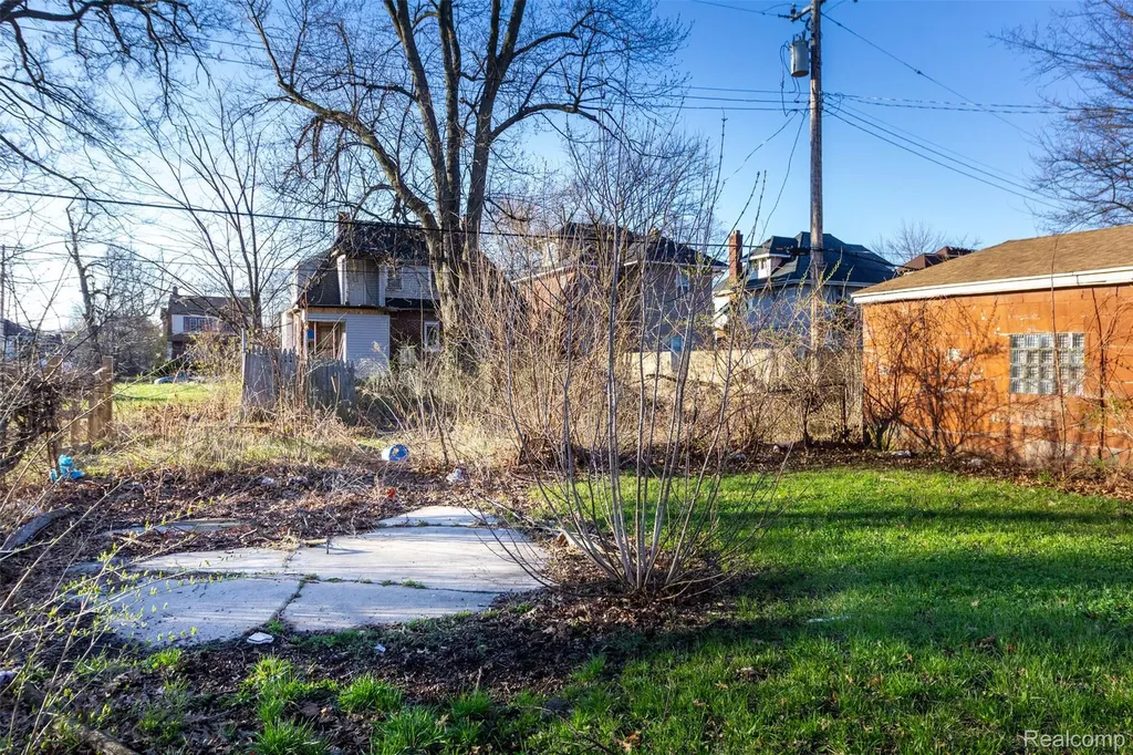 2261 Lawrence Street Detroit City MI 48206