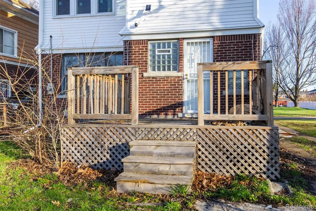 2261 Lawrence Street Detroit City MI 48206