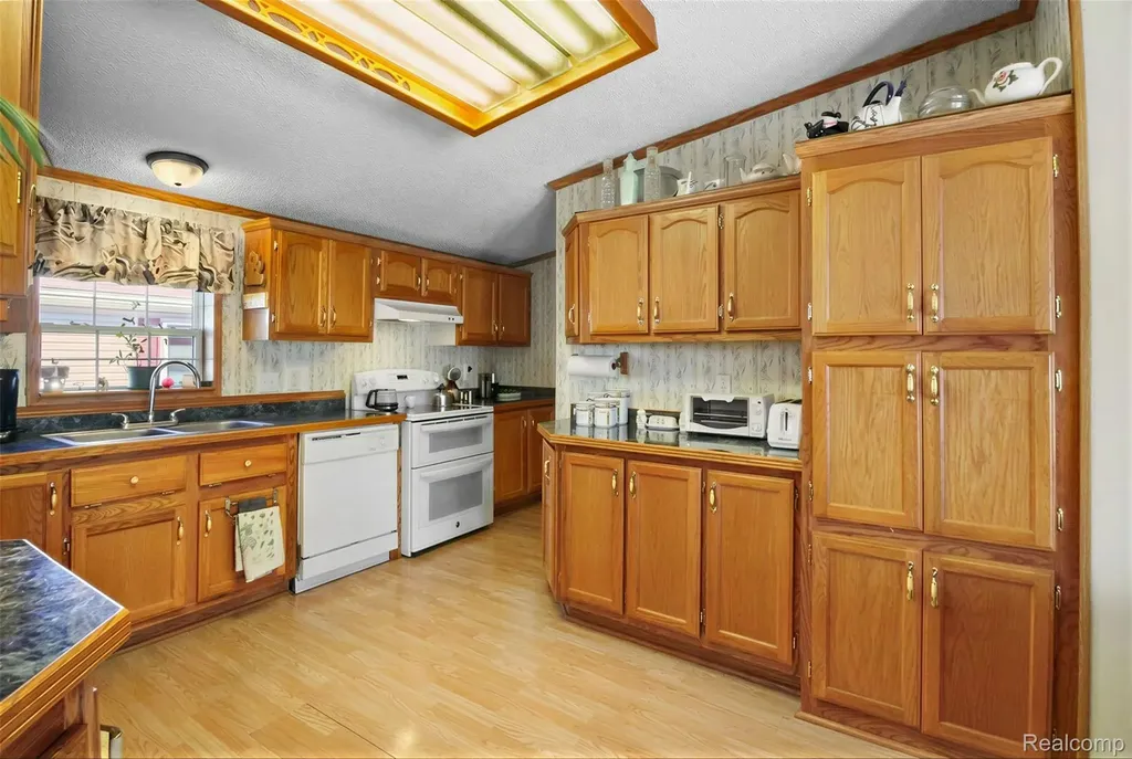 13617 Orchard View Street Ash Township MI 48117