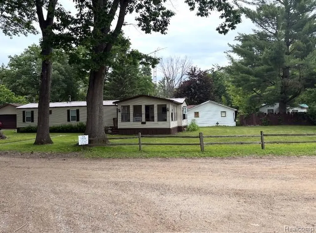 1125 Oakwood Street Billings Township MI 48612