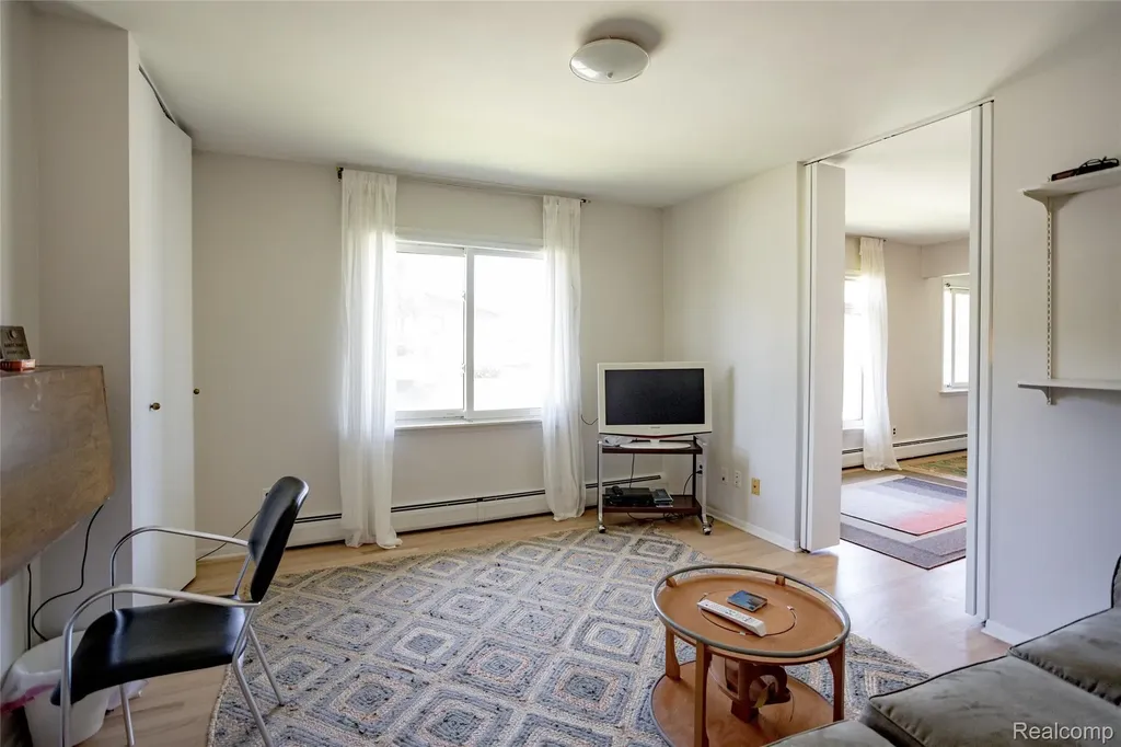 1550 Cherboneau Detroit City MI 48207