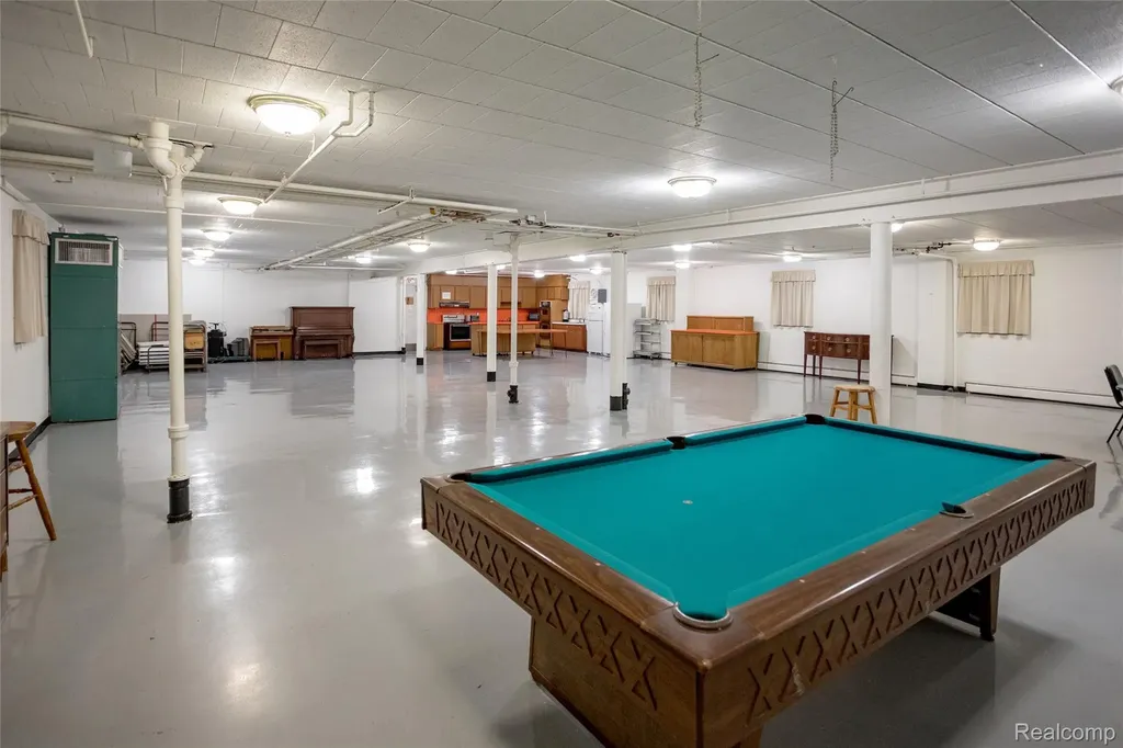 1550 Cherboneau Detroit City MI 48207