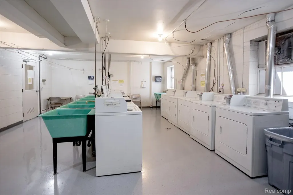 1550 Cherboneau Detroit City MI 48207