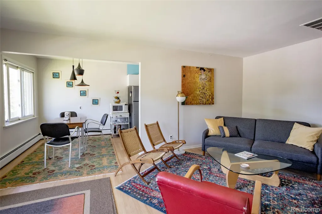 1550 Cherboneau Detroit City MI 48207