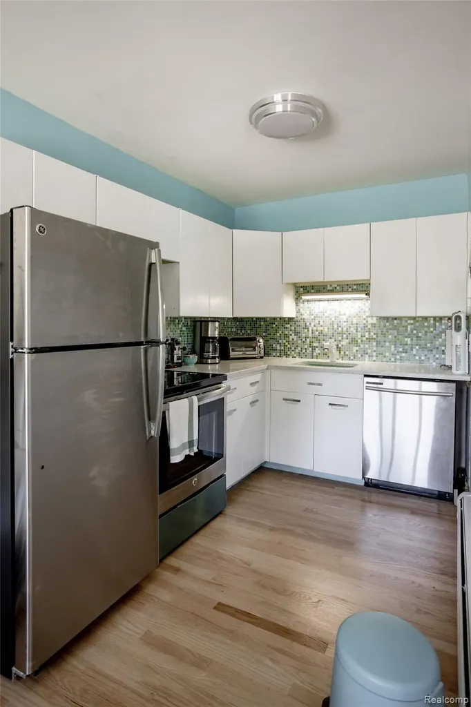 1550 Cherboneau Detroit City MI 48207