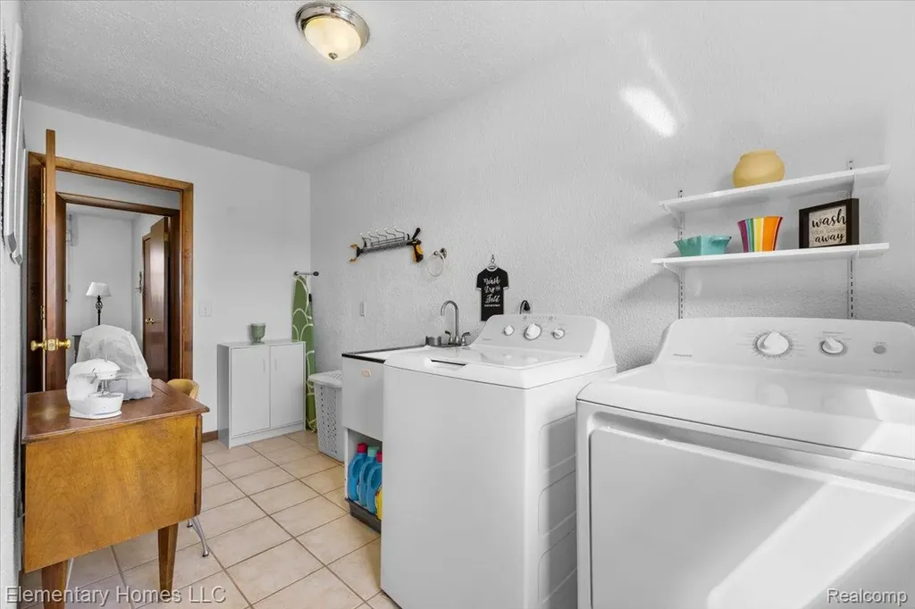 1650 Cove Road Wales Township MI 48027