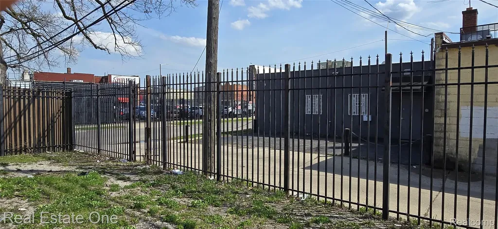 16000 W Warren Avenue Detroit City MI 48228