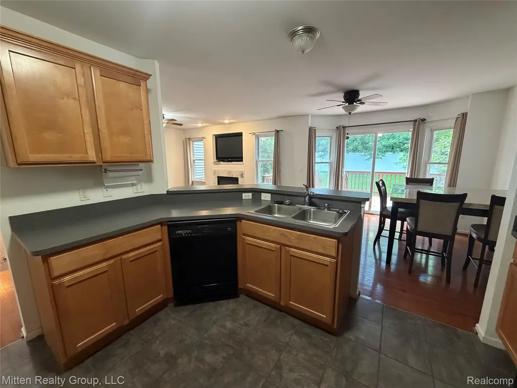 8025 Springdale Drive White Lake Charter Township MI 48386