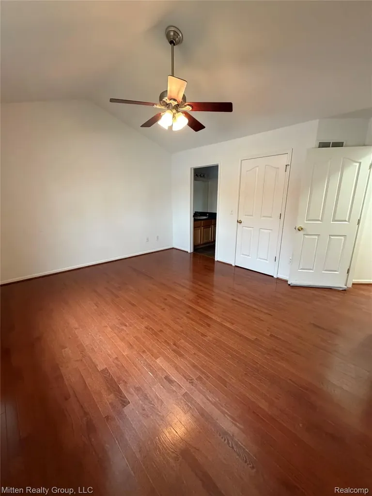 8025 Springdale Drive White Lake Charter Township MI 48386