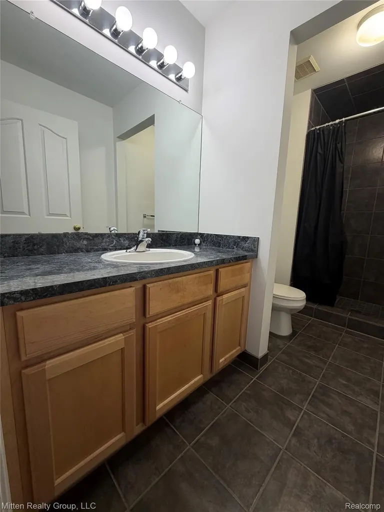 8025 Springdale Drive White Lake Charter Township MI 48386
