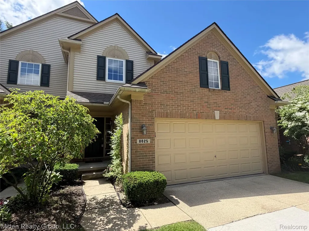 8025 Springdale Drive White Lake Charter Township MI 48386