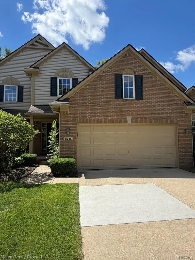 8025 Springdale Drive White Lake Charter Township MI 48386