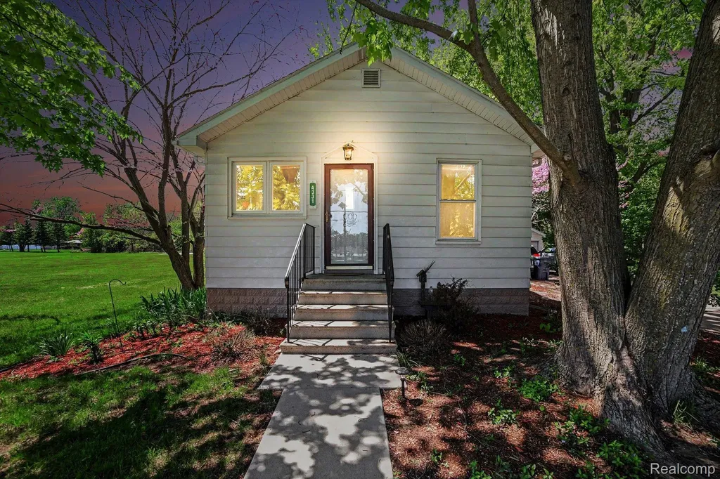 4331 N Michigan Avenue Carrollton Township MI 48604