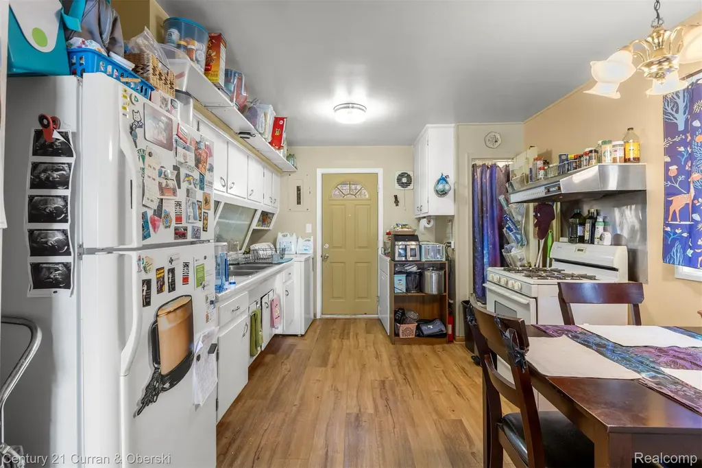8075 William Street Taylor City MI 48180