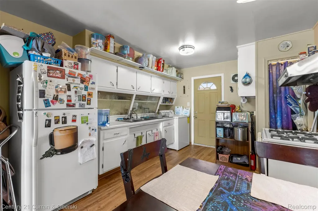 8075 William Street Taylor City MI 48180