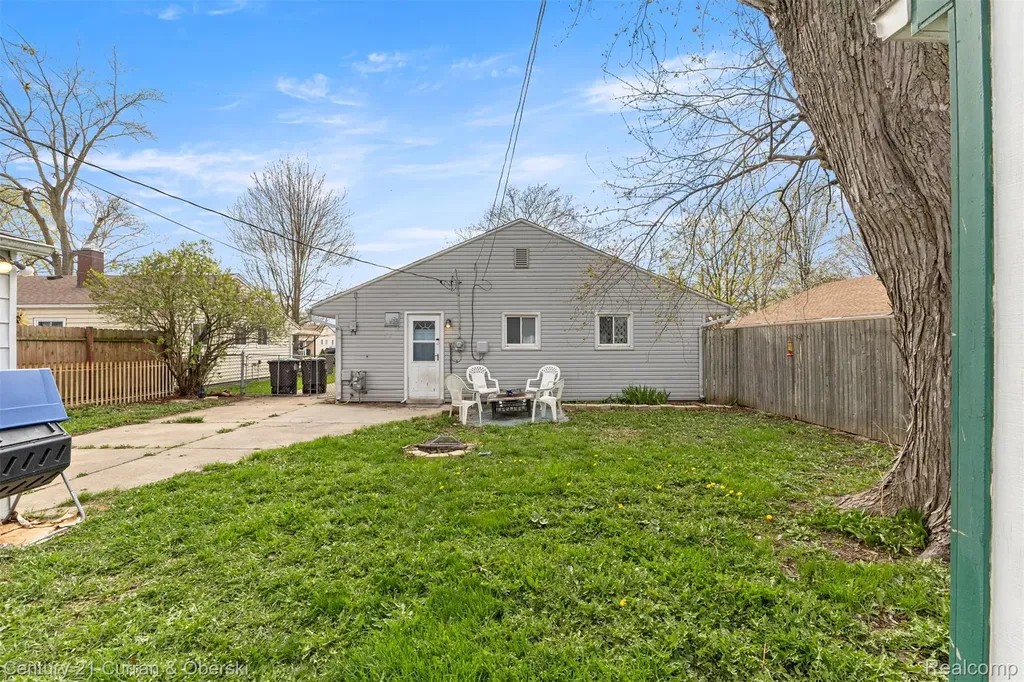 8075 William Street Taylor City MI 48180