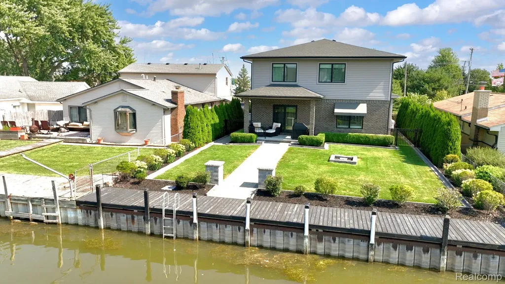 39611 Lakeshore Drive Harrison Charter Township MI 48045