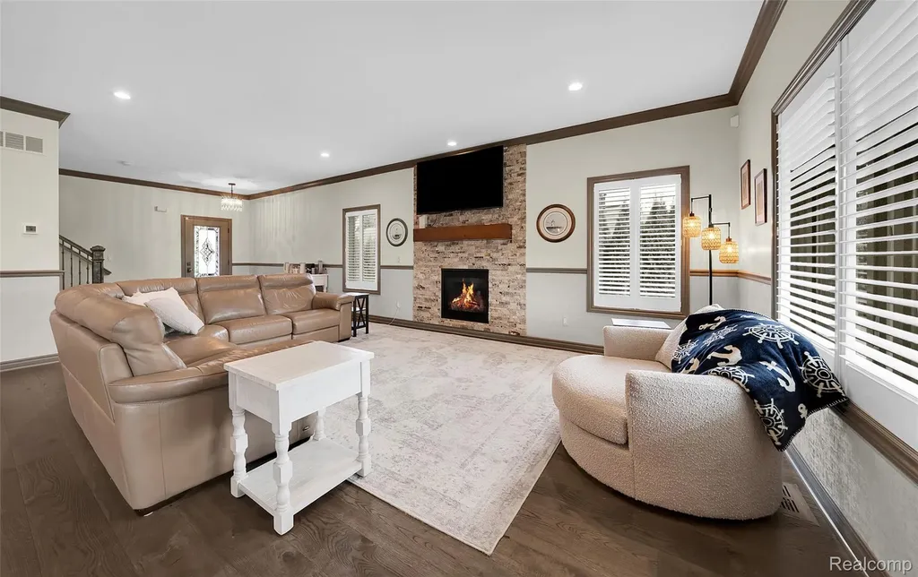 39611 Lakeshore Drive Harrison Charter Township MI 48045