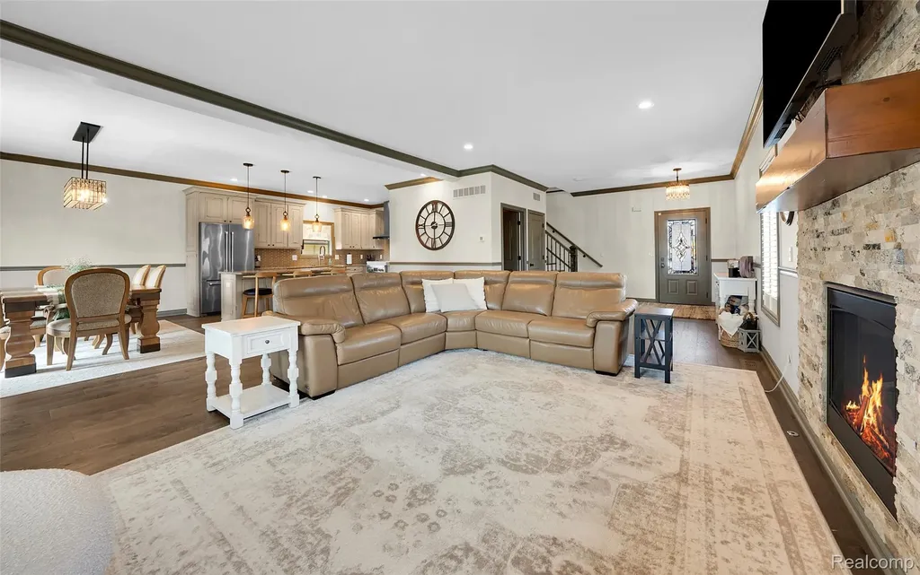 39611 Lakeshore Drive Harrison Charter Township MI 48045