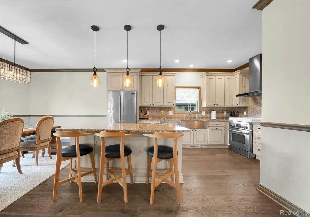 39611 Lakeshore Drive Harrison Charter Township MI 48045
