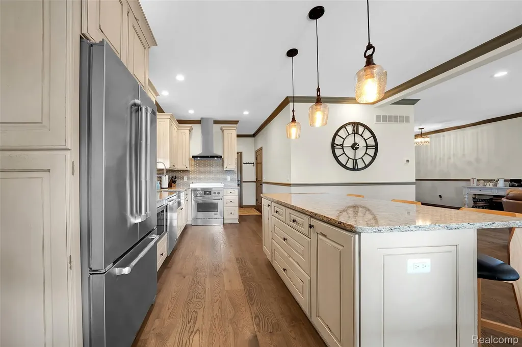 39611 Lakeshore Drive Harrison Charter Township MI 48045