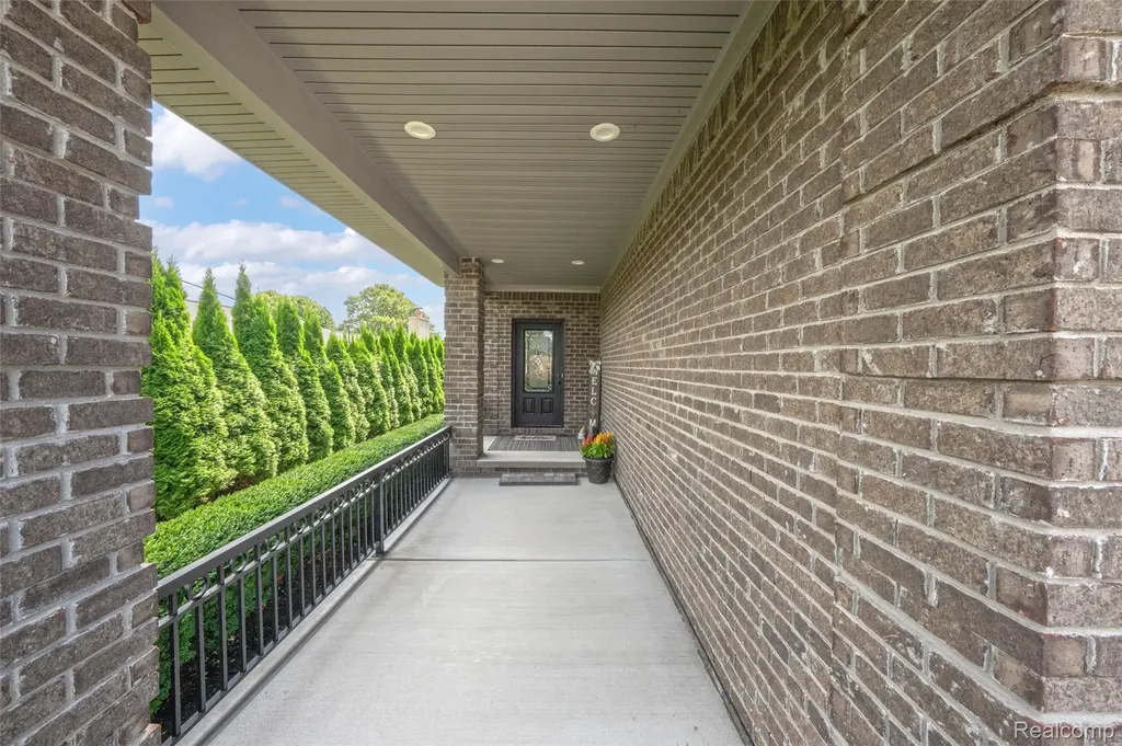 39611 Lakeshore Drive Harrison Charter Township MI 48045