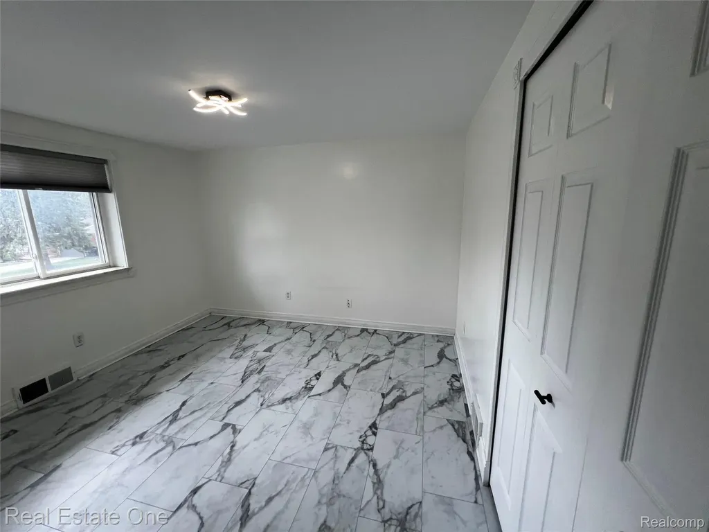 39394 Carrie Drive Sterling Heights City MI 48313