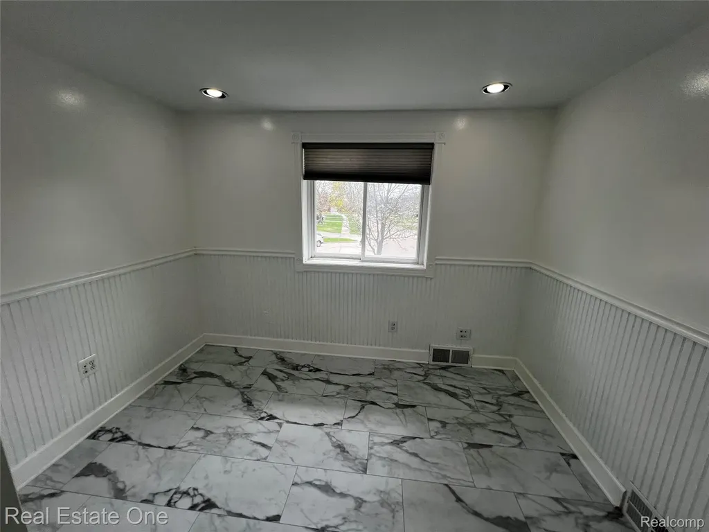 39394 Carrie Drive Sterling Heights City MI 48313