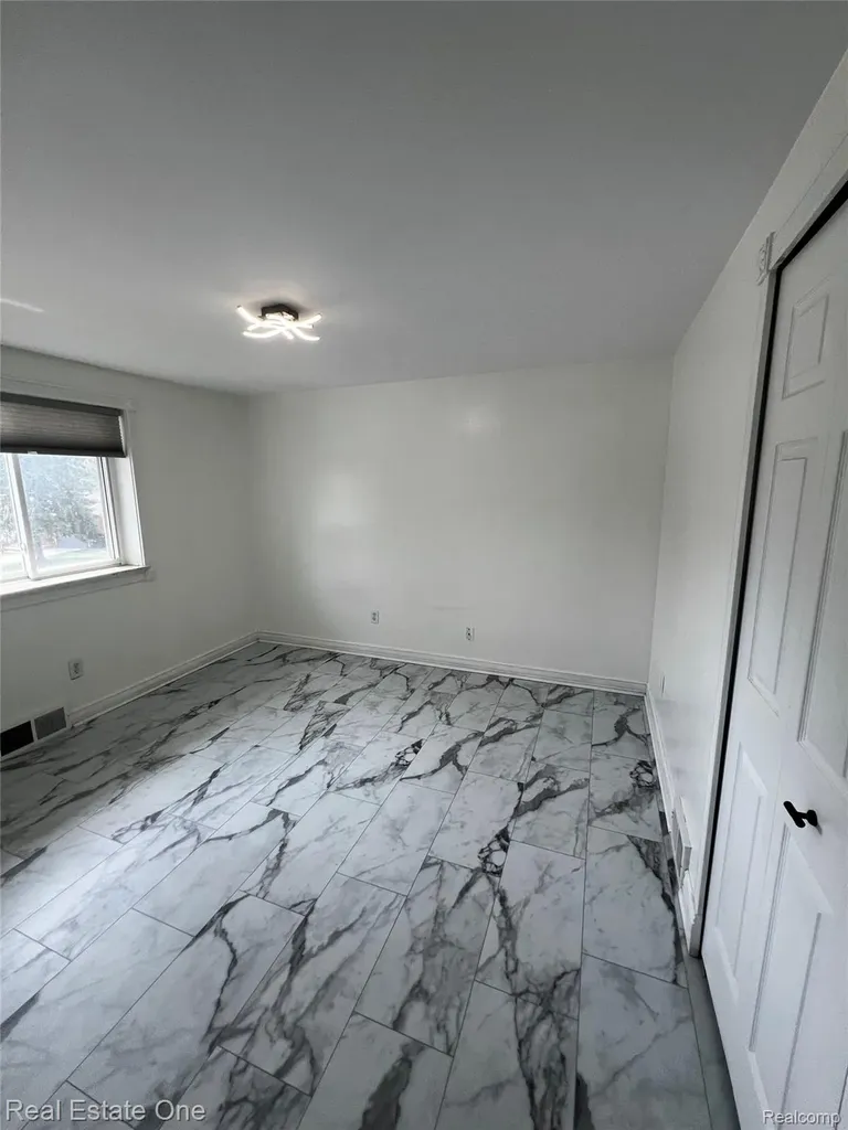 39394 Carrie Drive Sterling Heights City MI 48313