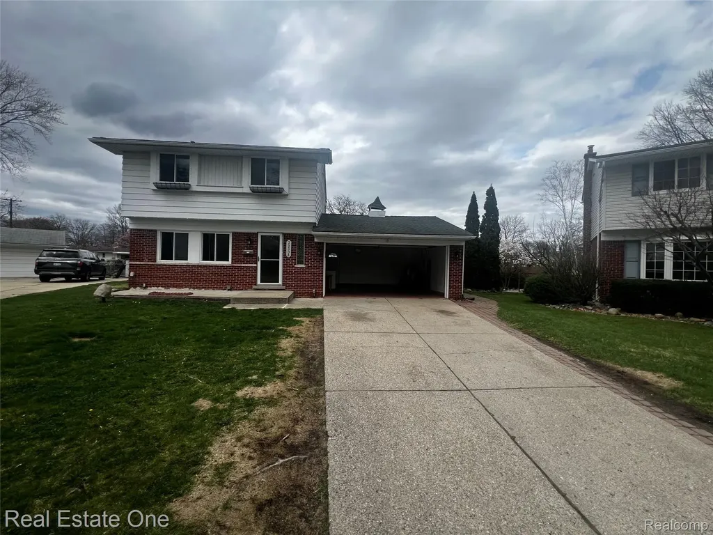 39394 Carrie Drive Sterling Heights City MI 48313