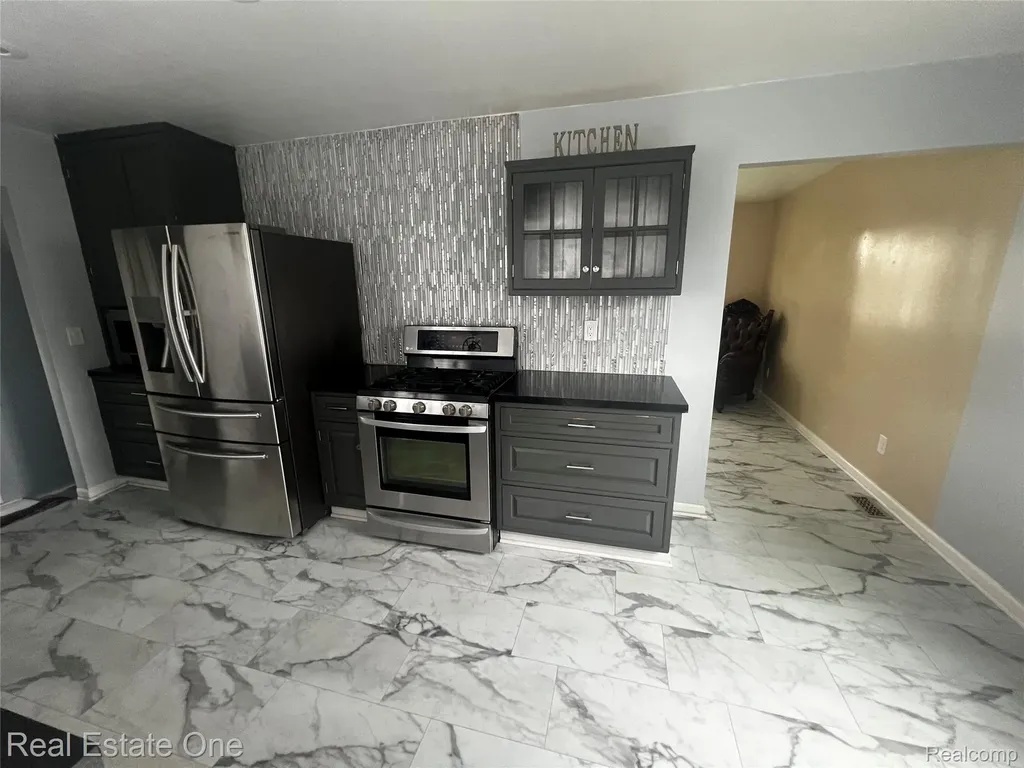 39394 Carrie Drive Sterling Heights City MI 48313