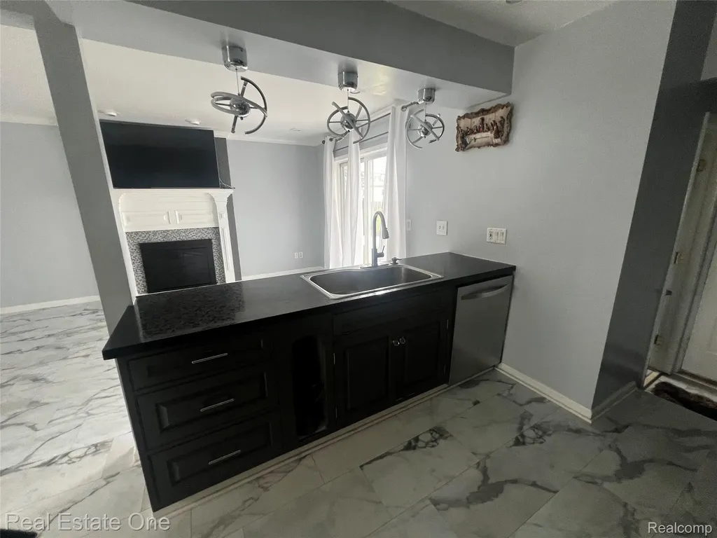 39394 Carrie Drive Sterling Heights City MI 48313