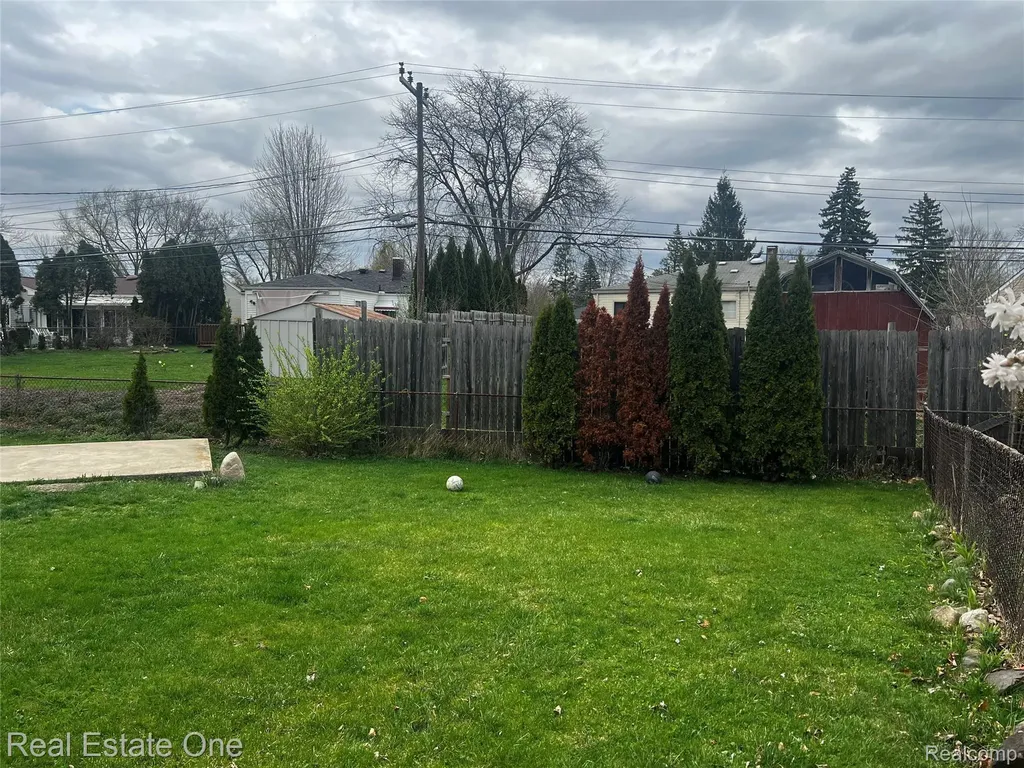39394 Carrie Drive Sterling Heights City MI 48313