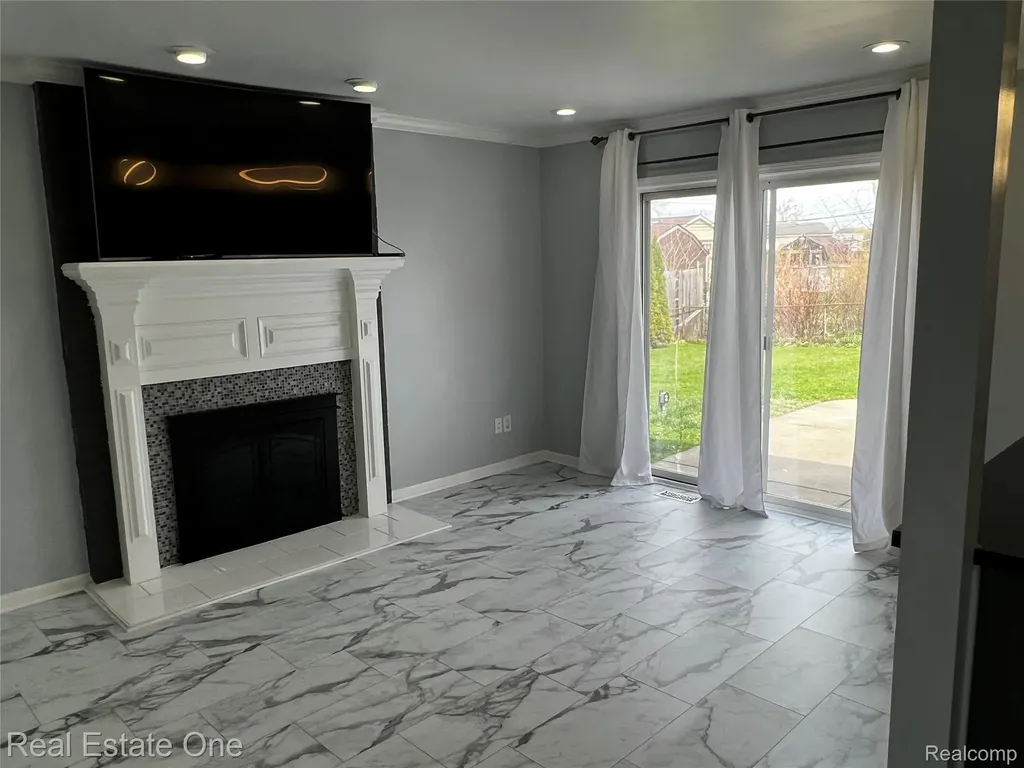 39394 Carrie Drive Sterling Heights City MI 48313